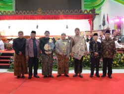 Unissula Nguri-uri Budaya Melalui Pagelaran Wayang Kulit